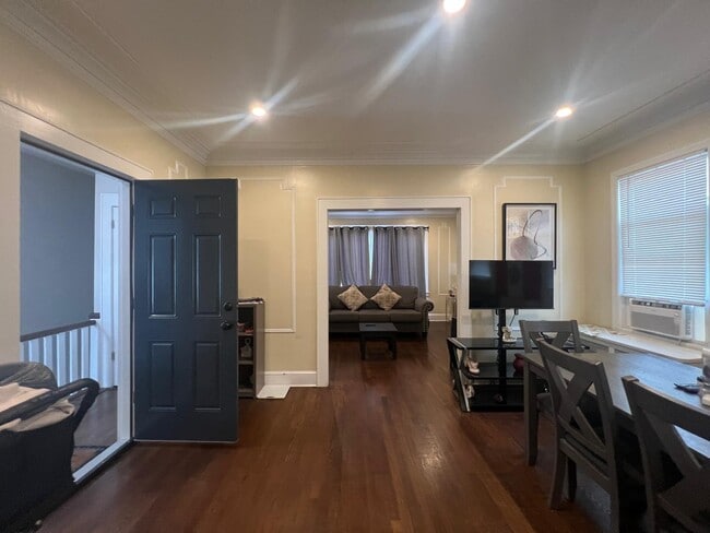 Photo - 12 Newcomb Pl Unit 2