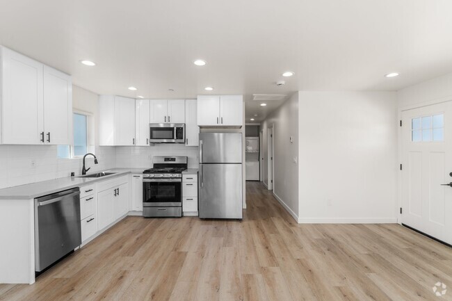 Building Photo - 6965 Saranac St Unit 6963 Saranac St Rental