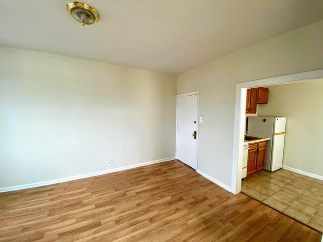 Photo - 839 W Sheridan Rd Unidad 215