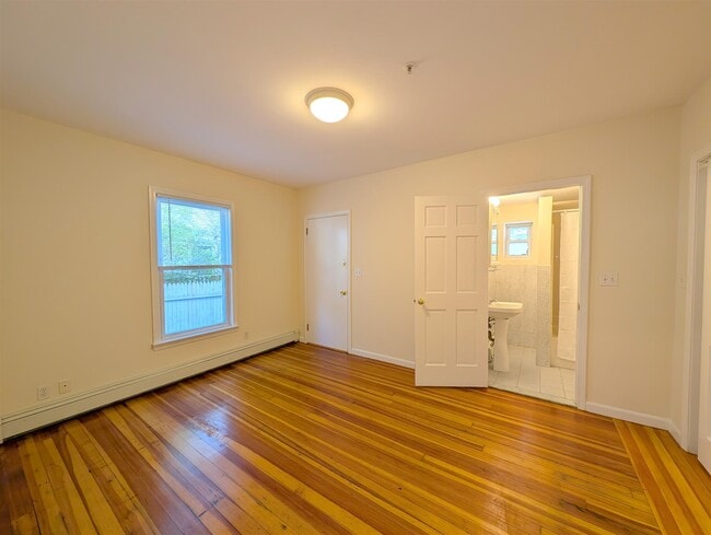Photo - 7 Locke St Unit 1