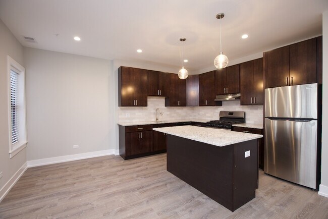 Photo - 1143 Maple Ave Unit 3