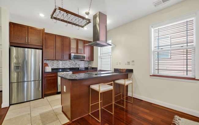 3573 Warder St NW Unit 7