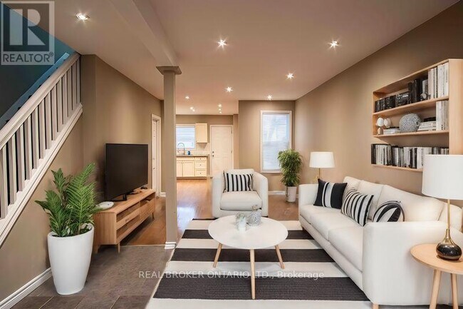 Photo - 57 Francis St