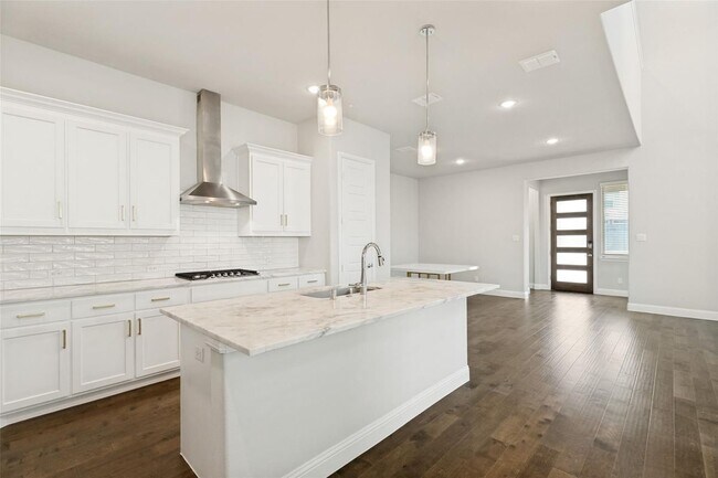 Building Photo - 13050 Scissortail Dr