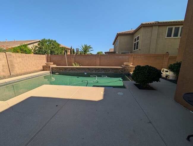 Photo - 4 Bedroom 2.5 Bathroom Gate Copper Canyon ...