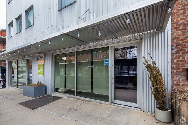 Entrance - 77-79 Grand St