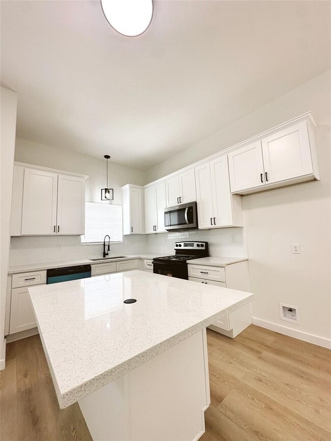 Photo - 9705 Garcroft St