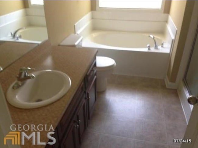 Photo - 7002 Hunter Hill Ct