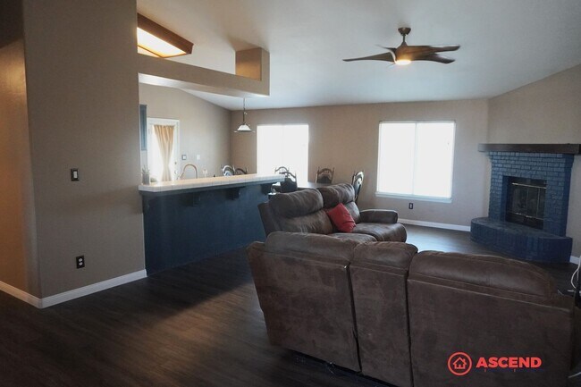 Photo - Beautiful 3 Bedroom + Office Home with a P...