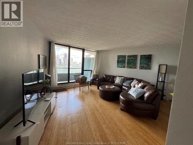 Photo - 111 Riverside Dr E Unit 1105
