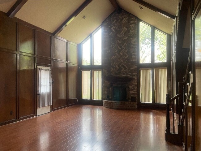 Photo - 2274 Woodland Springs St