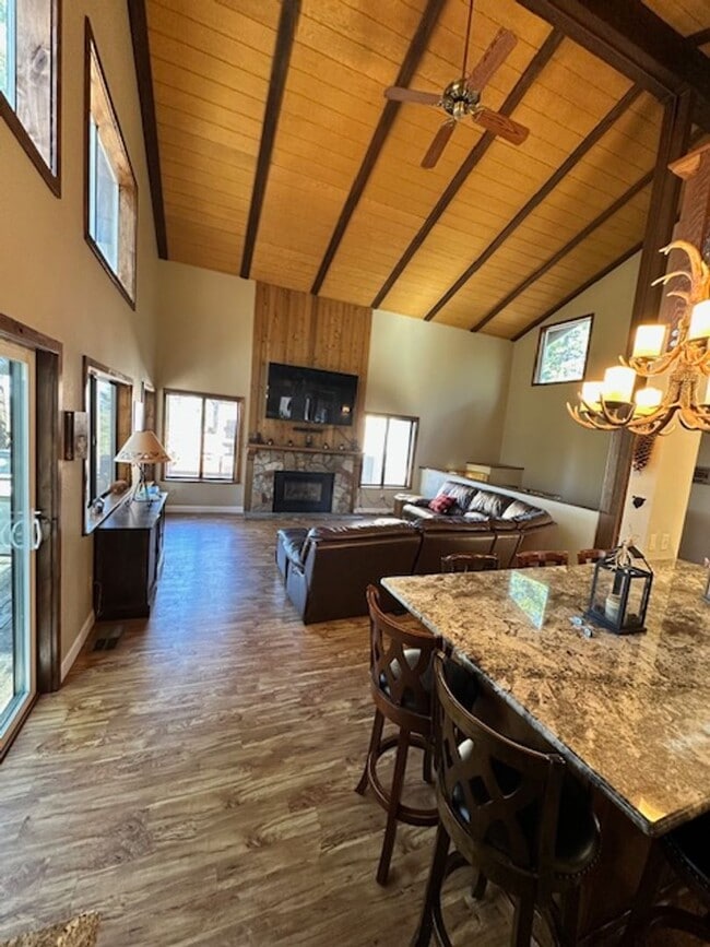 Photo - Spacious 4Bd pet friendly home available f...