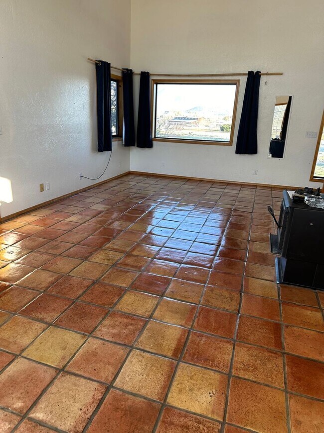 Photo - wonderful 3 bedroom home in serene setting