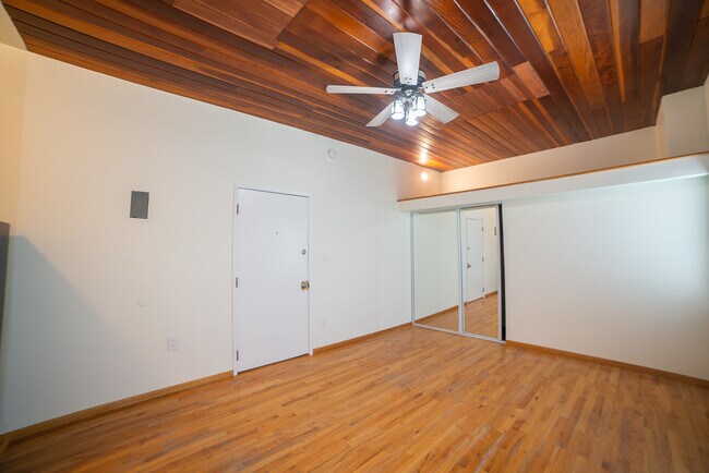 Photo - 16 Clubhouse Ave