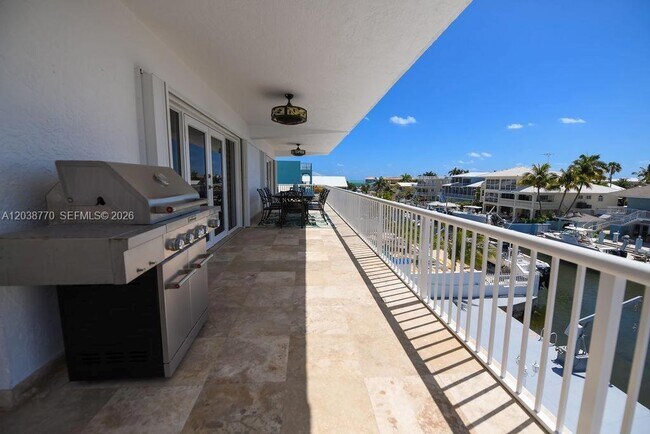 Photo - 177 Lorelane Pl