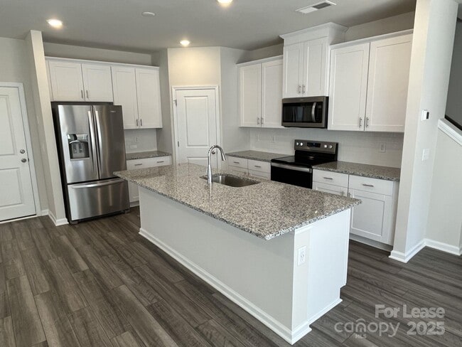 Photo - 3863 County Down Ave