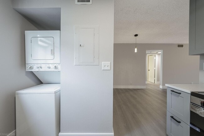 Photo - 105 Gardens Dr Unidad 102