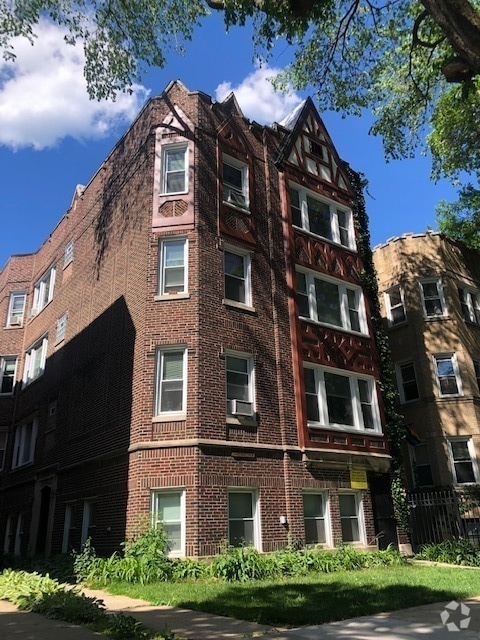 Building Photo - 2044 W Farragut Ave Unit 1C Rental