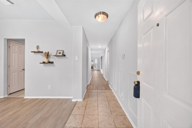 Photo - 7219 Avocet Ln