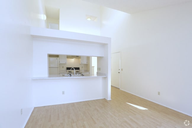 1 Bedroom 800SF - Benchmark Apartments