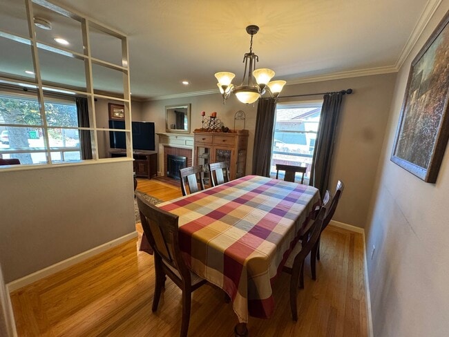 Photo - Fully Furnished 3BED/2BATH SFH For Rent in the Desirable City of San Leandro, Ca!!!!