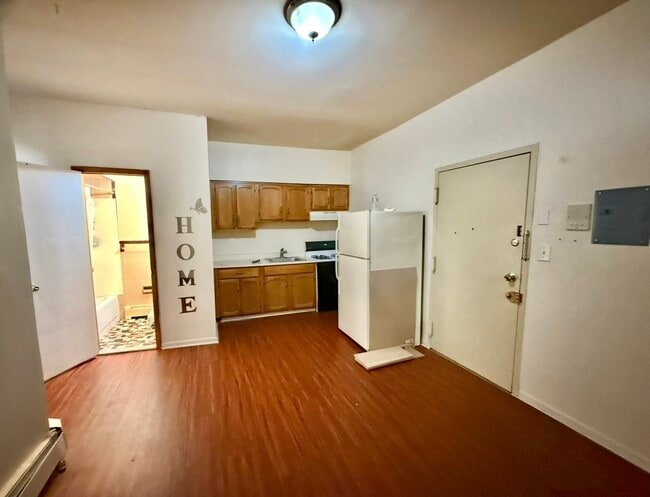 Building Photo - 239 Harrison Ave Unit 4 Rental