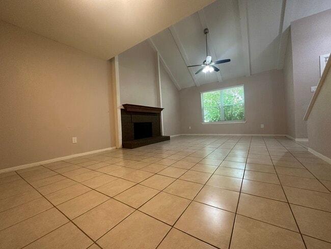 Photo - 1222 Ravenscourt Dr