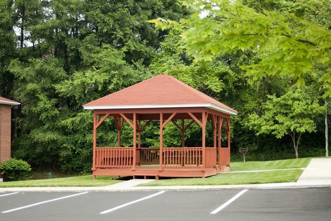 Cedarfield Apartments