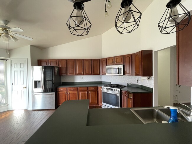 Photo - 1543 Presidents Landing Dr