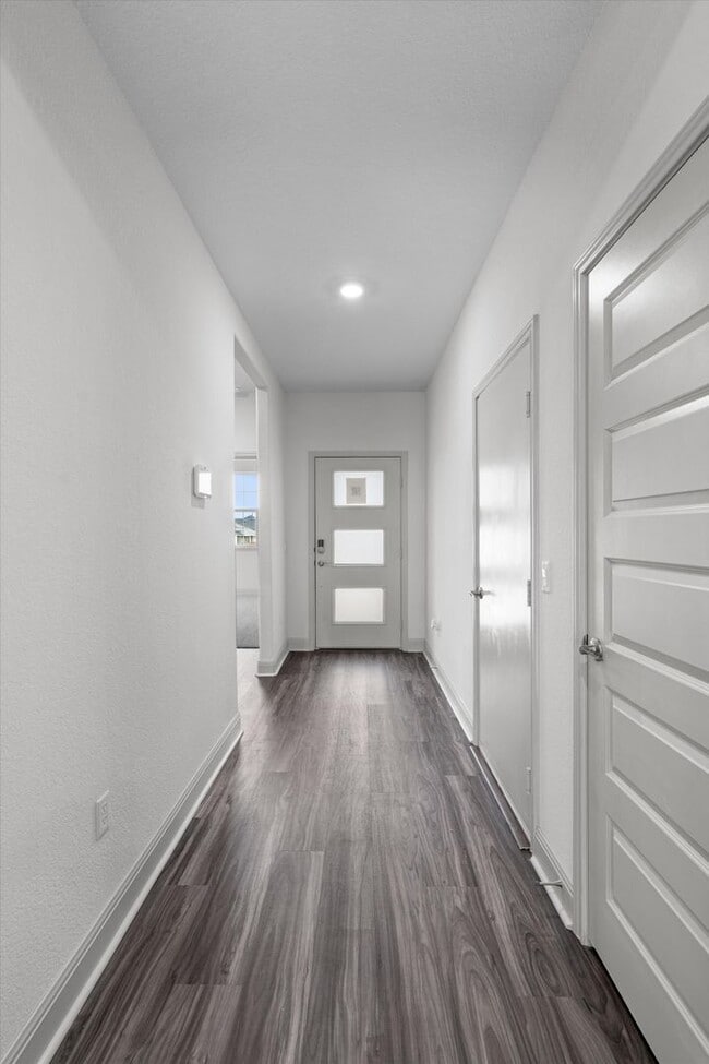 Photo - Large 4-Bedroom Home in Sorento for Lease