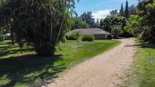 Photo - 1974 SW St Andrews Dr House