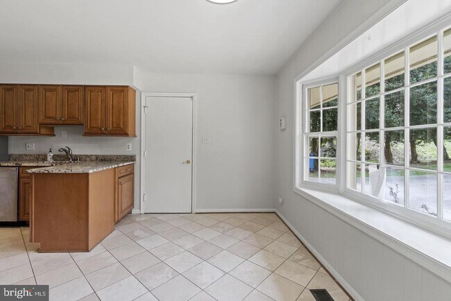 Photo - 11817 Becket St