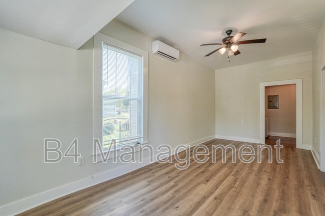 Photo - 654 Ravenel St Unit C