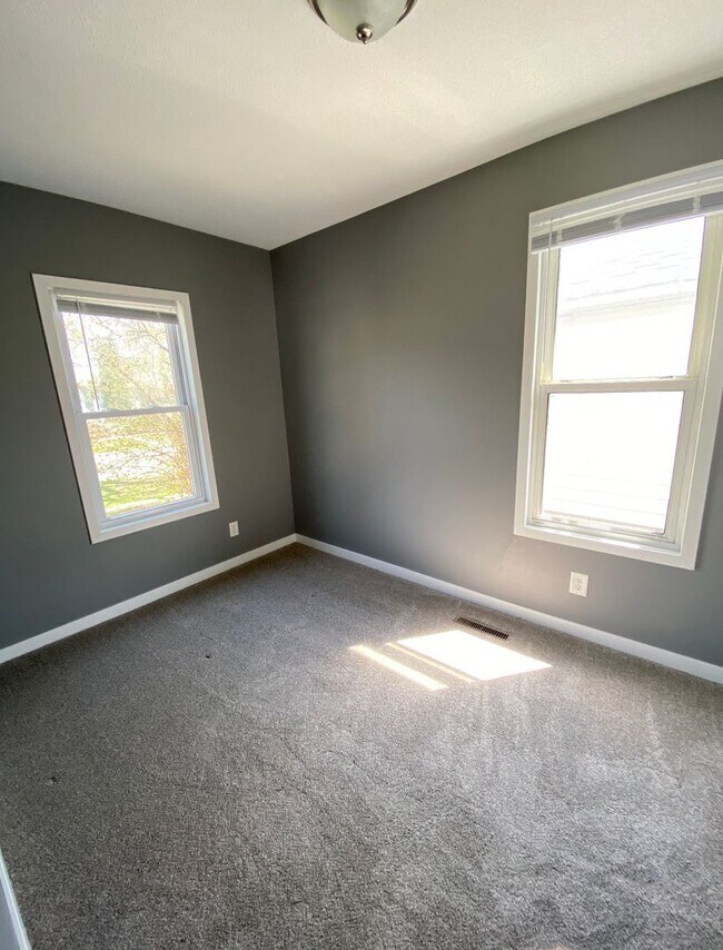 2 bedroom 1 bathroom, pet friendly house. House Rental in Bismarck