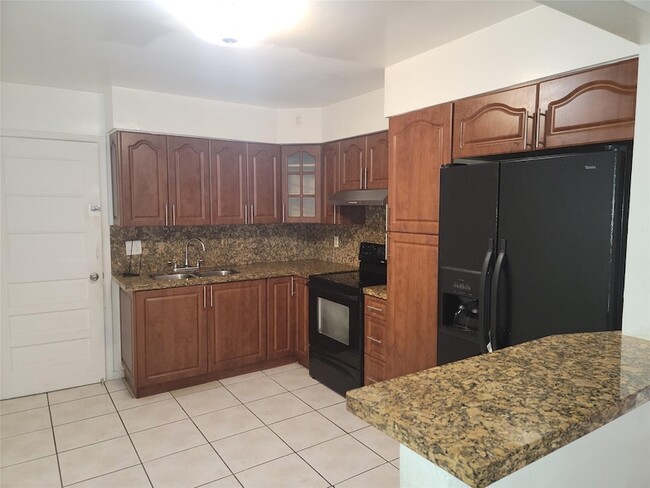 Photo - 410 SW 11th Ave