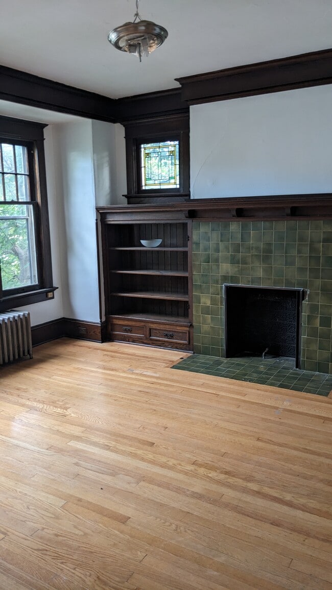 Photo - 2819-2821 N Murray Ave