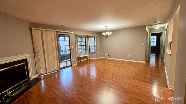 Photo - 1107 Woodhaven Dr