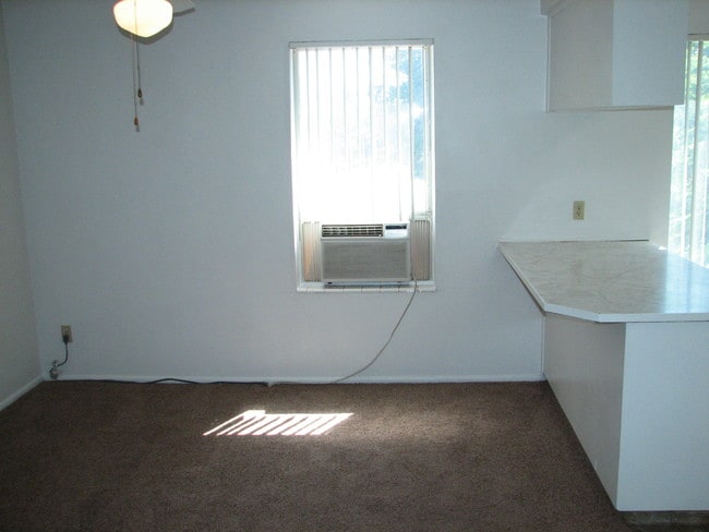 Photo - The Falls Apartments