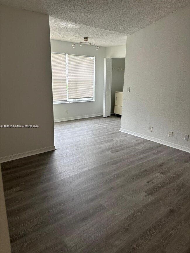 Building Photo - 701 Vista Isles Dr Unit 1626 Rental