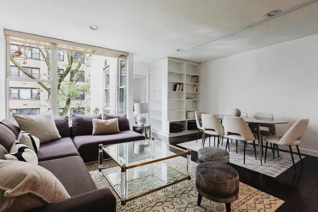 Photo - 323 E 51st St Unit ID1023419P