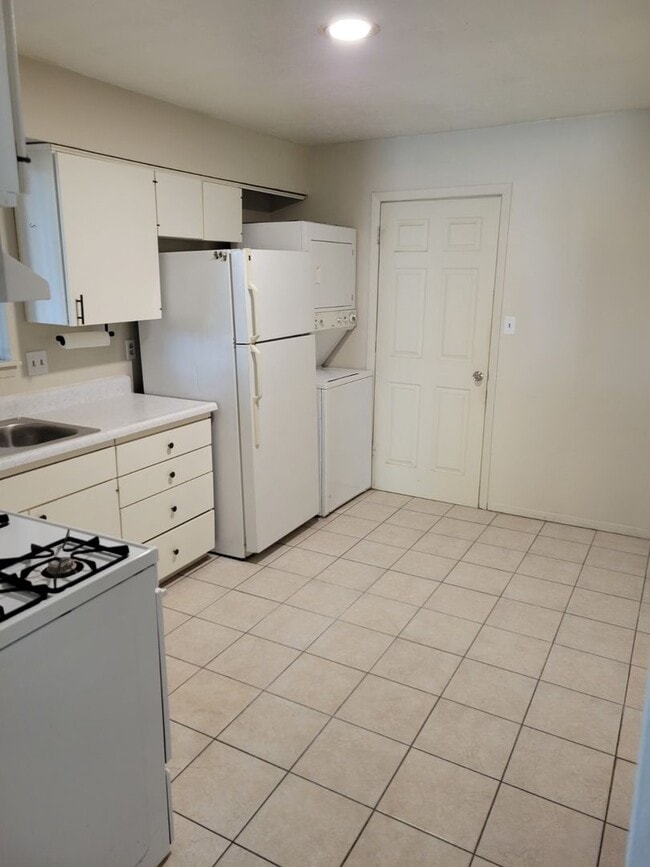 Photo - 3 bed 1 bath Townhouse Unit 1029 N. Melendres