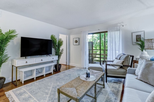 Building Photo - 2328 Sadler Rd Unit ID1247543P Rental