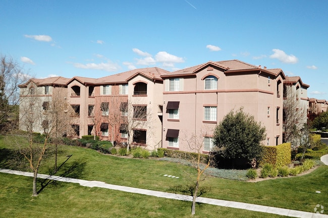 Photo - Paseo Villas Apartments