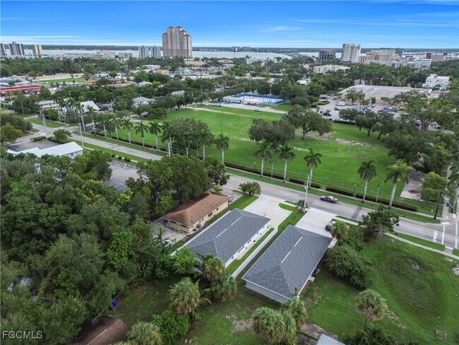 Photo - 2156 Edison Ave