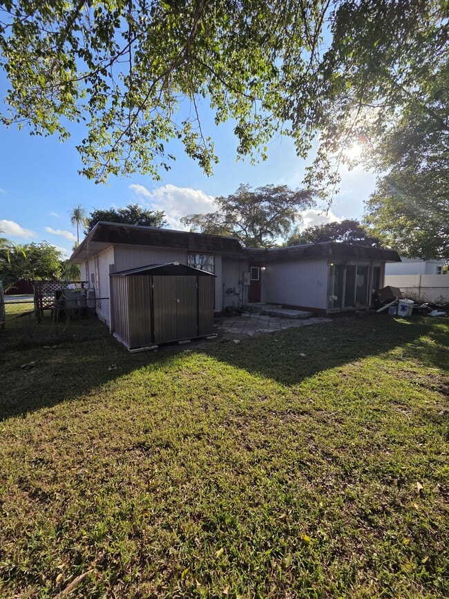 Photo - 7003 NW 79th St