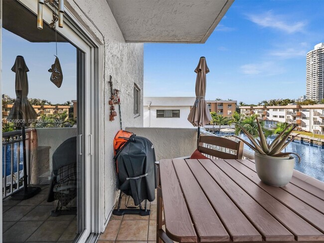 Photo - 3601 NE 170th St Unit 301
