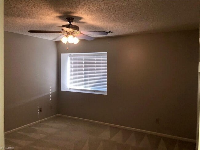 Photo - Coming soon ! 2 BED/ 1 BATH