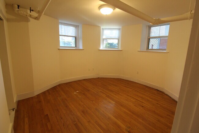 Photo - 89 Trowbridge St Unidad 1