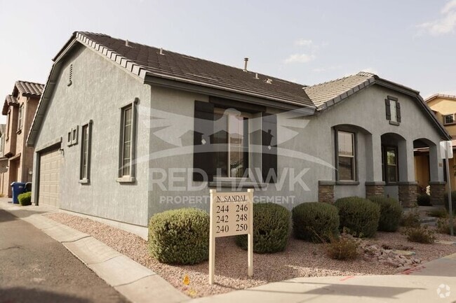 Building Photo - 250 N Sandal Rental