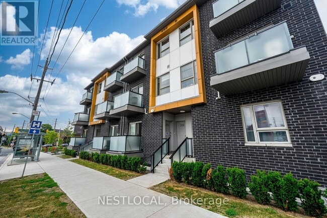 Photo - 1085 Danforth Rd